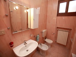 Spacious Flat 50m From the Beach