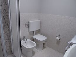 Modern Flat With Balcony at Grado Pineta