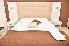 Your Rhome Experience Rome in a Bright and Welcoming Space