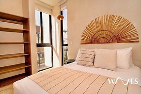 2 Br. Spacious Great Located Top Amenities
