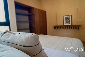 2 Br. Spacious Great Located Top Amenities