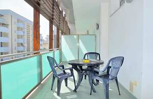 Luminous Beachside Flat-beahost
