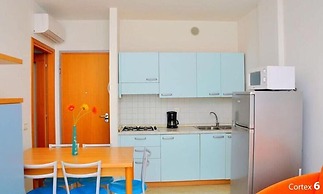 Luminous Beachside Flat-beahost