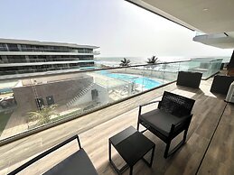 Kololi Sands