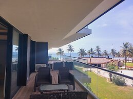 Kololi Sands