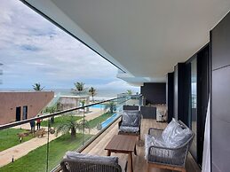 Kololi Sands