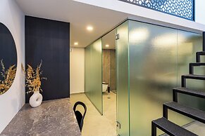 EcoHeaven Suites