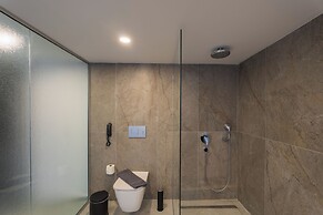 EcoHeaven Suites