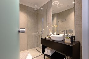 EcoHeaven Suites