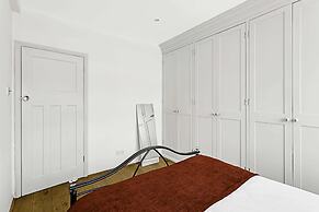 1-bed London Bliss: Putney Gem