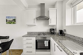 1-bed London Bliss: Putney Gem