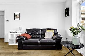 1-bed London Bliss: Putney Gem