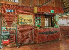 Caiman Lodge