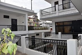 Hotel Holy Inn