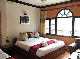 Hotel Holy Inn