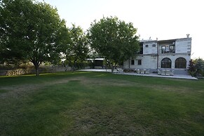 Cevizli Konak