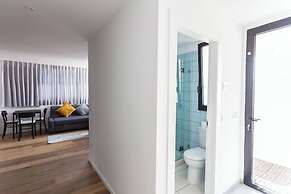 Rothschild Boulevard Prime location 1Bd