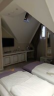 The Queen Palace