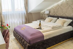 The Queen Palace