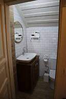 Akhan Guest House