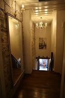 Akhan Guest House