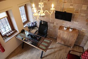 Akhan Guest House