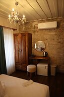 Akhan Guest House