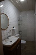 Akhan Guest House