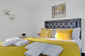 Inviting 1-bed House in Feltham