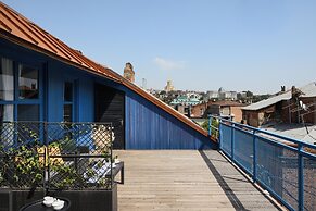 Blue Balcony Hotel