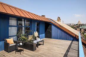 Blue Balcony Hotel