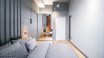 1-bed Loft Apartment - Free Parking, Central