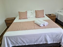 SHELL SEA B & B
