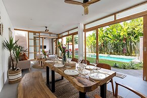 Villa Manusa by Villa Finder