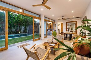 Villa Manusa by Villa Finder