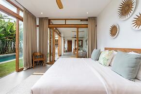 Villa Manusa by Villa Finder