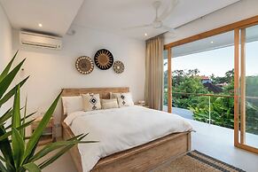 Villa Manusa by Villa Finder