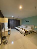 AnyLodge Waterfront Marina Island Pangkor
