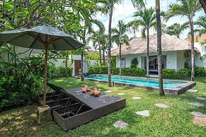 Villa Palm Tree