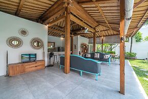 Villa Palm Tree