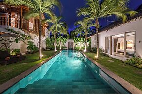 Villa Palm Tree