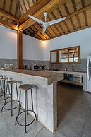 Villa Palm Tree