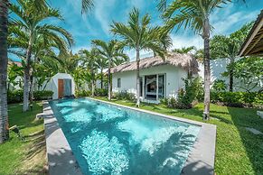 Villa Palm Tree