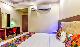 Fabhotel Sr Residency