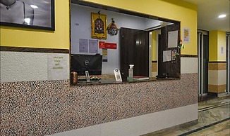 Fabhotel Utsav Palace