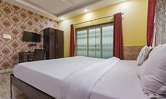 Fabhotel Utsav Palace