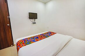 Fabhotel Earth