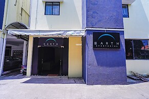 Fabhotel Earth
