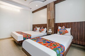 Fabhotel Kingdom Sai