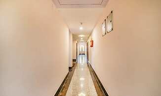 Fabhotel Radha Residency